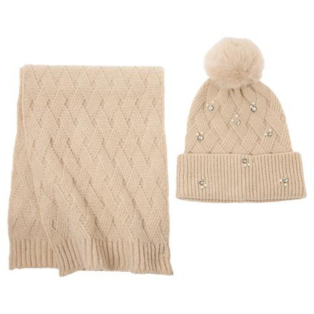 C. Wonder Cream Knit Scarf and Hat Set NWT One Size Cream Scarf Gift Set